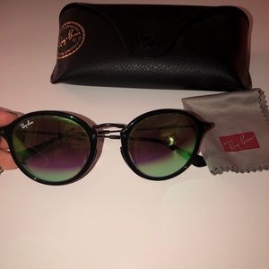 Ray Ban Sungalsses